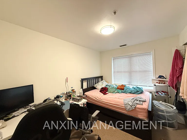 660 Cambridge St #401 — Photo 5