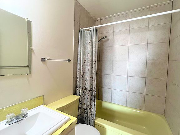 5th image of 1600 Alexandra St #884992