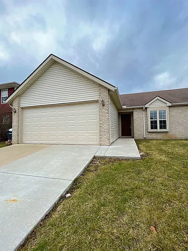 3520 Thornhill Cir E Photo 1