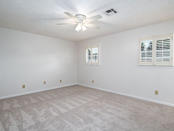 5th image of 193 Poplar St
