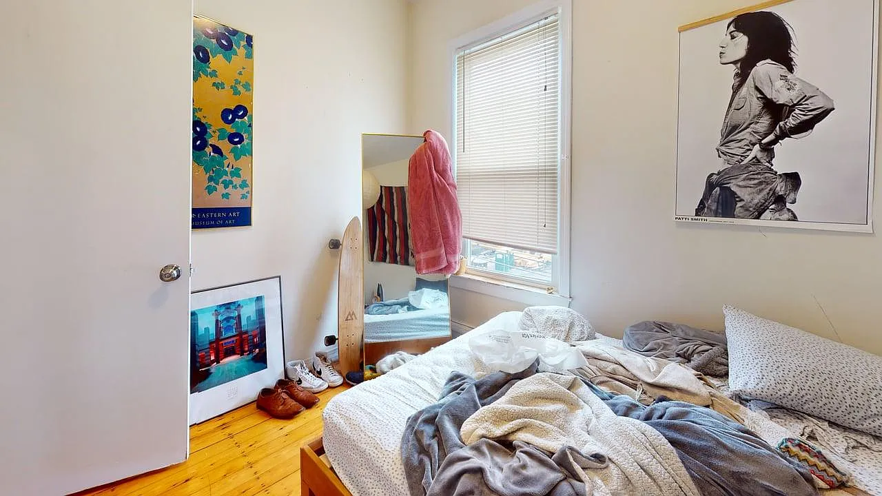 3 bed, 1000 sqft, $3,100 — Photo 4