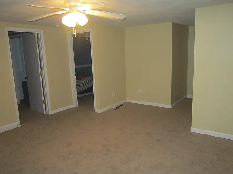 207 Cornwallis Dr — Photo 3
