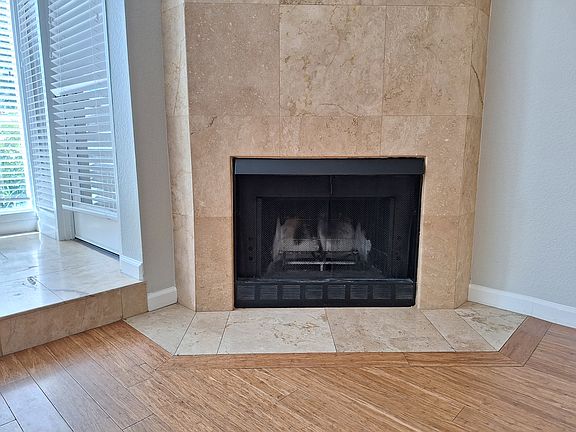 05-Fireplace_10112023