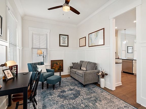 4th image of 303 Bayside Ave