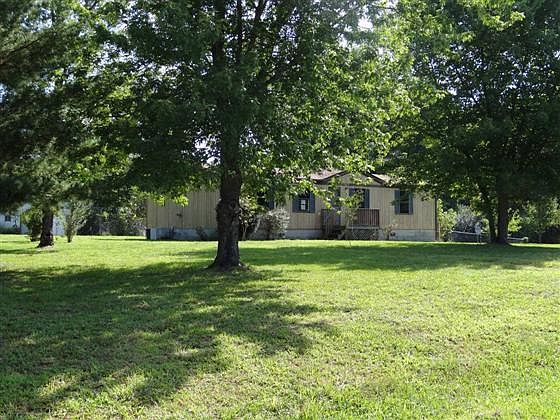 2nd image of 107 Circle Ln