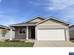 658 Minnesota St, Lebanon, OR 97355