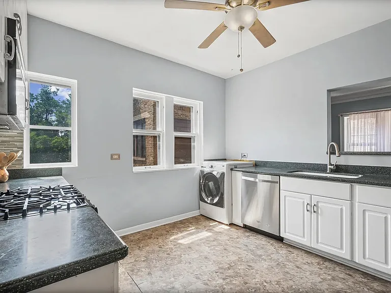906 Oakton St #2 — Photo 13
