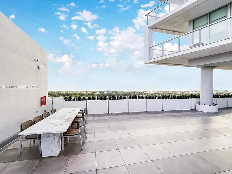 2000 Metropica Way #306 — Photo 41