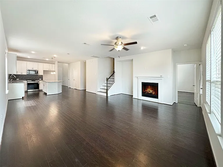 23610 Carducci Dr — Photo 14