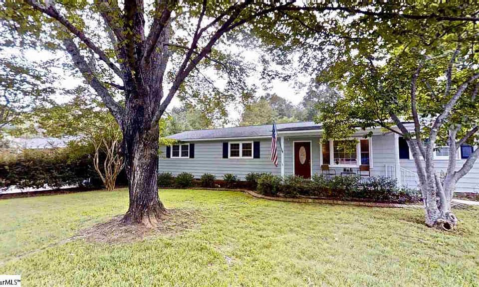 1st image of 108 Holmes Dr
