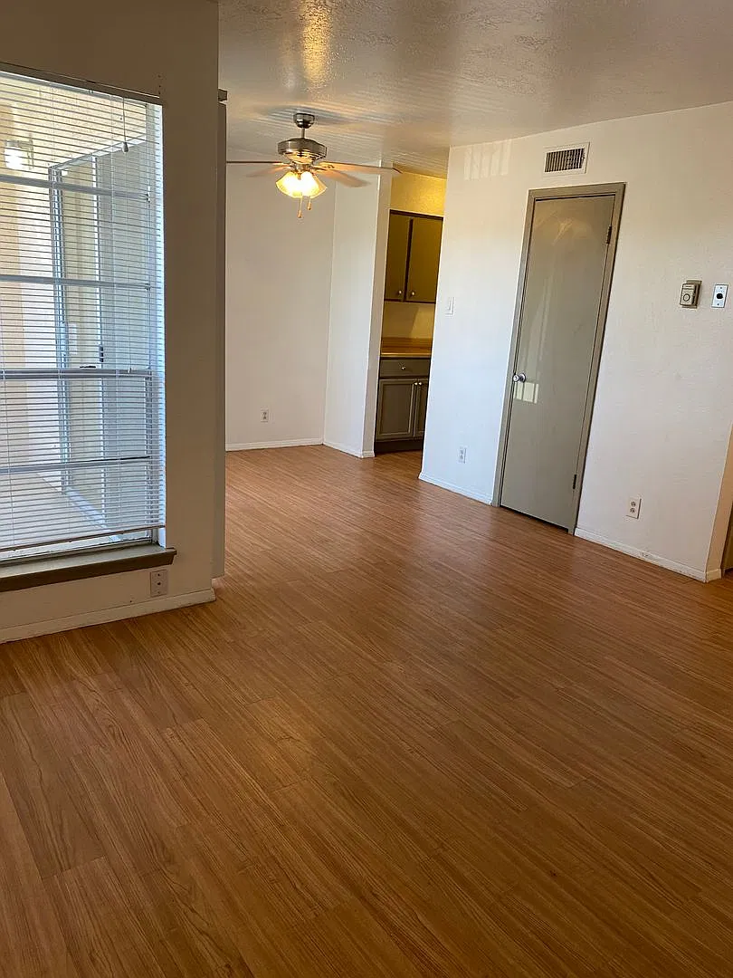 3bdr 2 bath condo in NE Heights — Photo 1