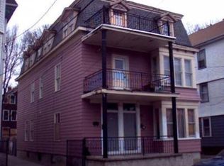 218 Hanover St #2, Providence, RI 02907