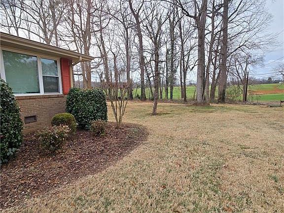 5th image of 1300 Briarwood Ter