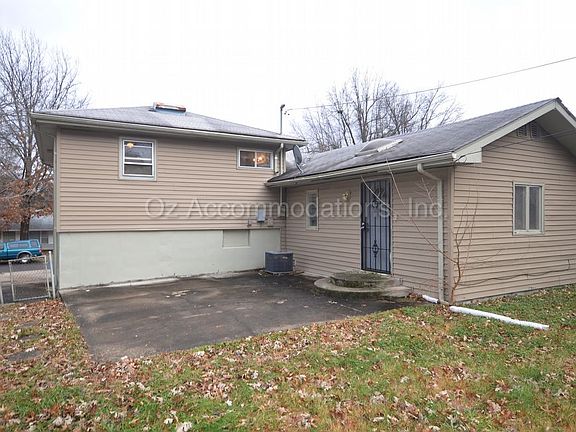5th image of 9404 Fairwood Dr