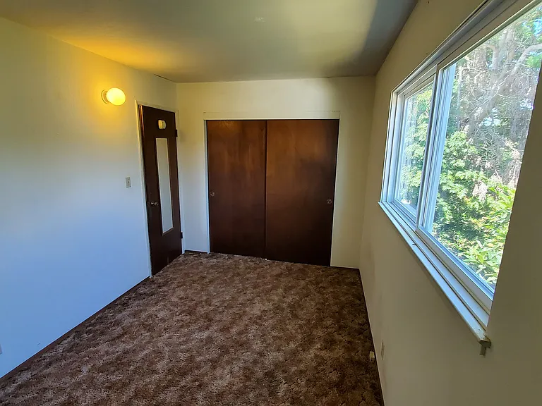 202 Blackburn St #B — Photo 6
