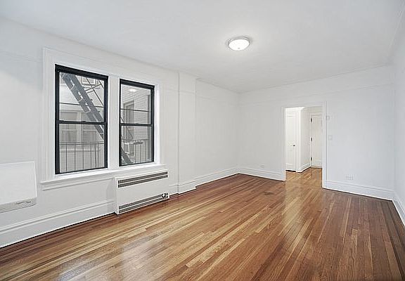 3rd image of 2598 36th St APT 5C