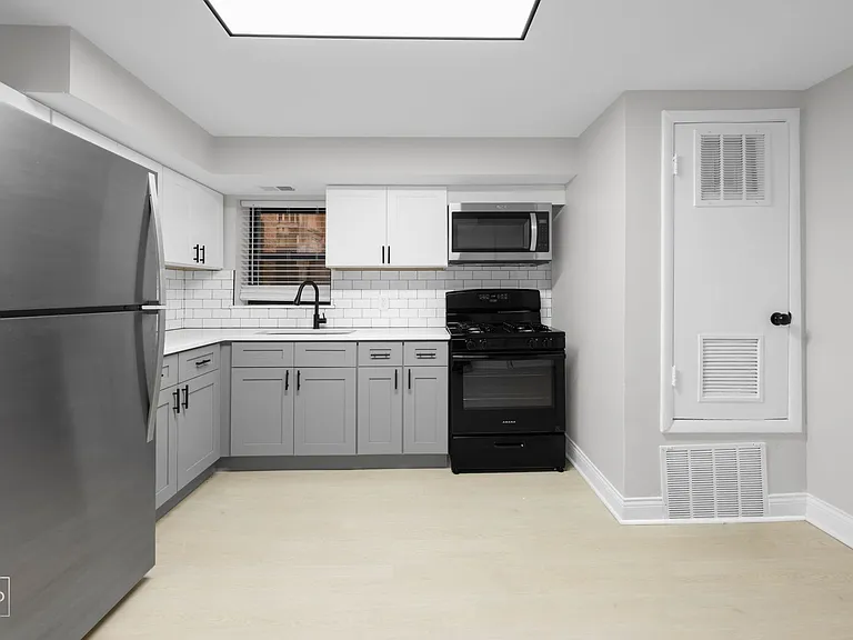 5051 S Forrestville — Photo 36