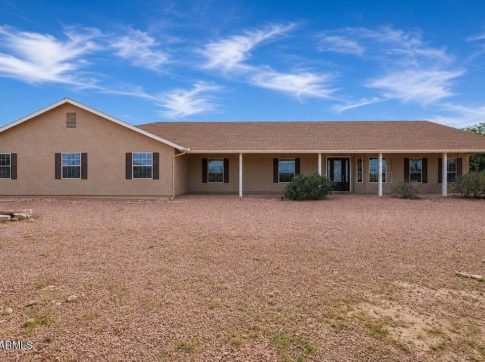 1st image of 20305 W PEAKVIEW Road