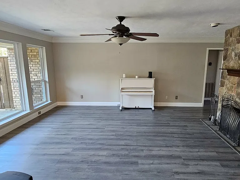 1813 Weanne Dr — Photo 11