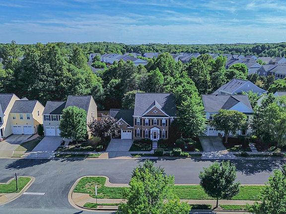 2nd image of 2144 Idlewild Blvd