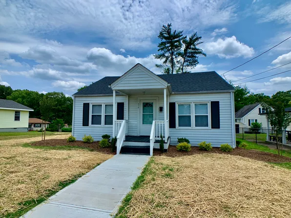 515 Fisher St, Clayton, NC 27520
