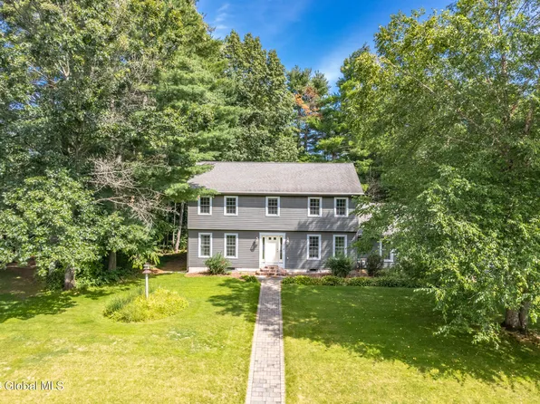 17 Sugar Pine Road, Queensbury, NY 12804