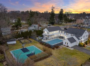 920 Old Post Rd, Fairfield, CT 06824