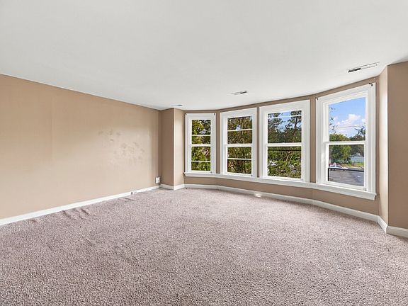 4th image of 121 Franklin St #4