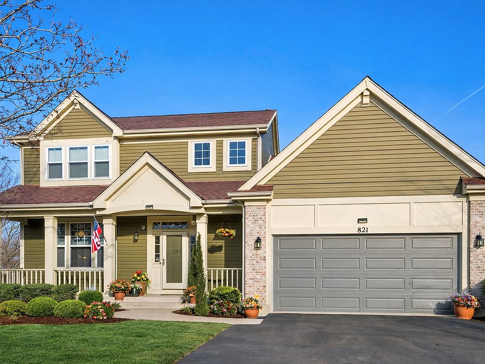 1st image of 821 Red Barn Ln
