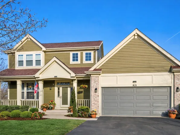821 Red Barn Ln, Elgin, IL 60124