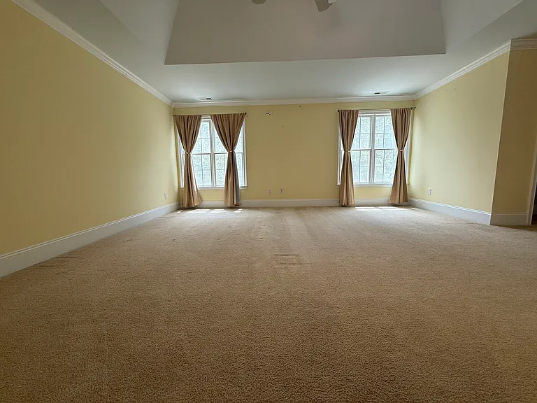 606 Winston Ln — Photo 37
