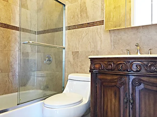 Rented by MNS | media 9