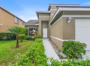 133 Heatherwood Dr, Royal Palm Beach, FL 33411