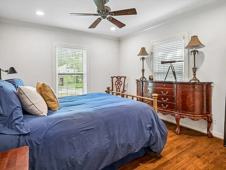 7038 Coronado Ave — Photo 11