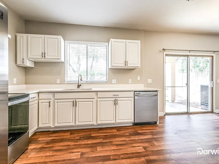 3044 W Los Gatos Dr — Photo 3