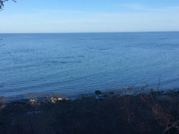 100 Shore Dr, Plymouth, MA 02360