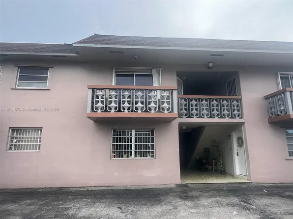 1250 W 26th Pl APT 208, Hialeah, FL 33010