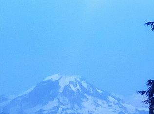 20204 9th Ave S, Des Moines, WA 98198