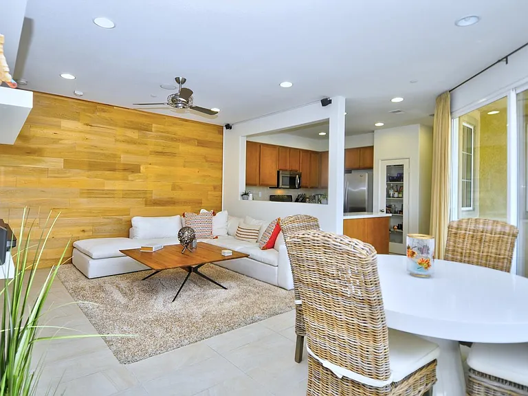 Living Room/Dining Room