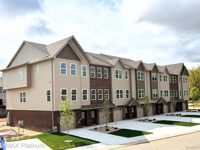 1699 Pinecroft Ln, Howell, MI, 48855