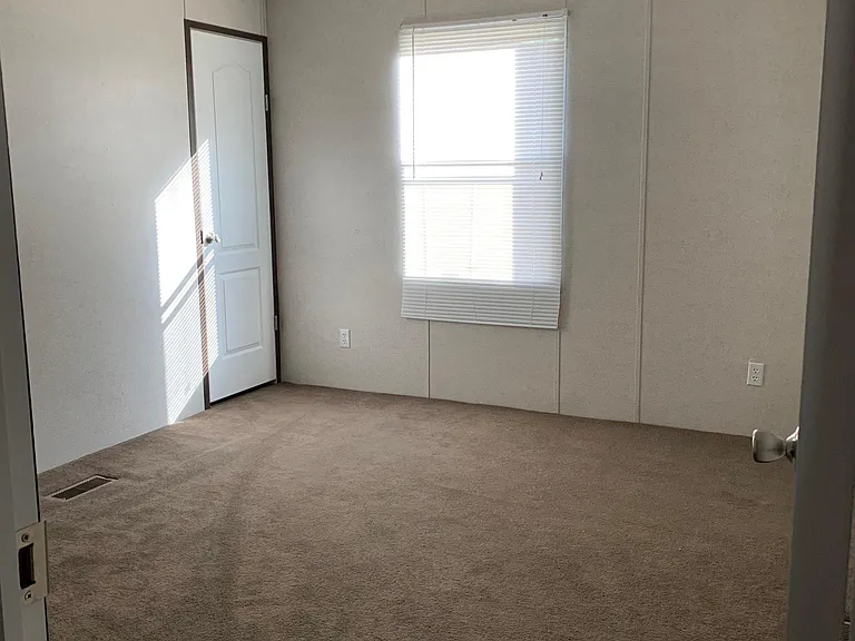1450 Oak Ridge Est — Photo 11