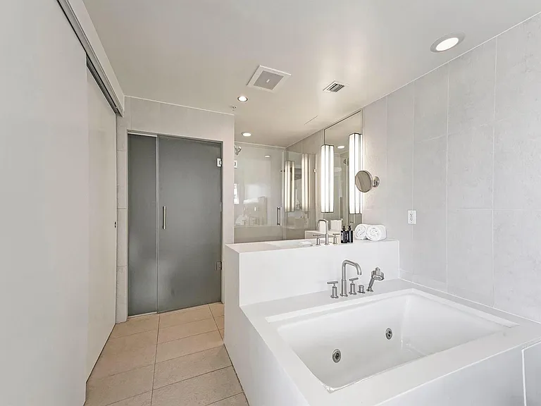 3101 Bayshore Dr #709 — Photo 10