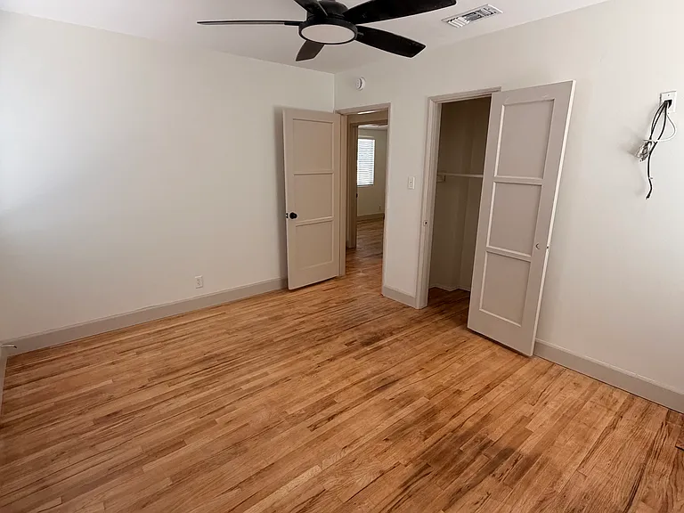 5418 Crebs Ave — Photo 10