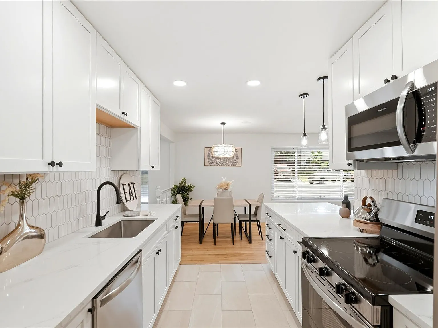 3 bed, 1394 sqft, $3,000 — Photo 4