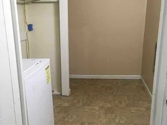 2nd image of 415 S 2nd St