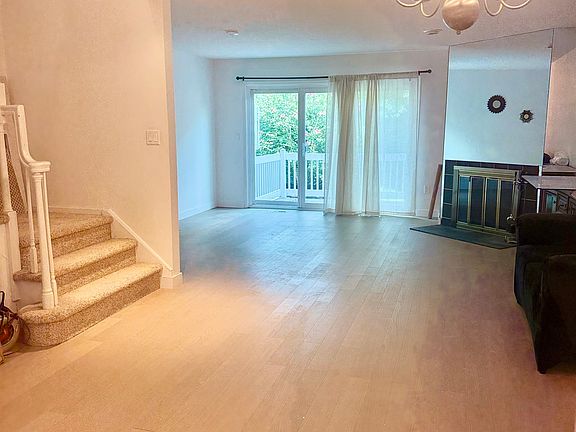 4th image of 3991 Park Avenue