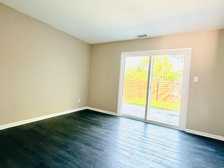 6 Almond Ct #3C — Photo 9