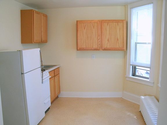 2nd image of 2409 Aldrich Ave S