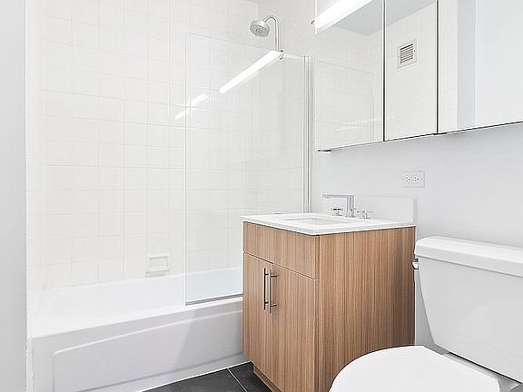 4th image of 200 E 87th St #15G
