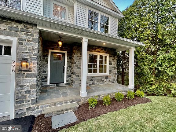 3rd image of 776 Lawson Ave